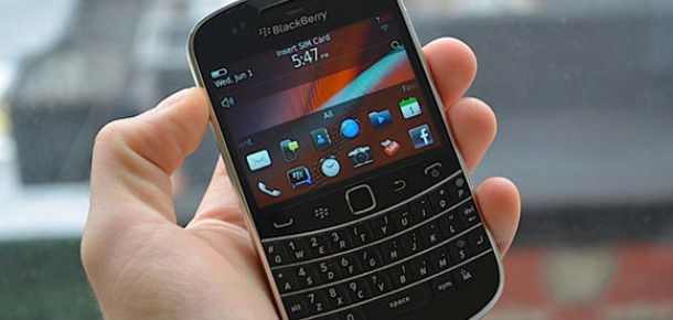 Yepyeni Blackberry Bold 9900 Resimleri