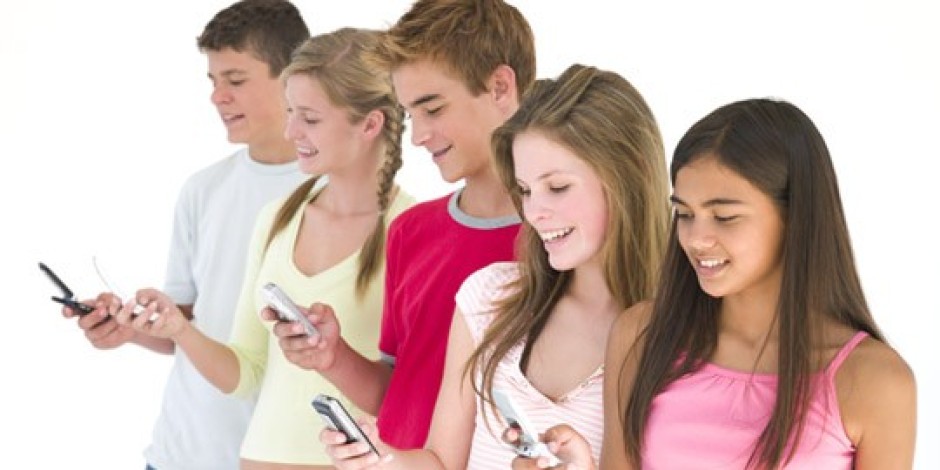 Gençler Akıllı Telefon Bağımlısı
