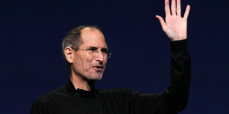 Steve Jobs’un Biyografisini Social Network’ün Senaristi Sinemaya Uyarlayacak