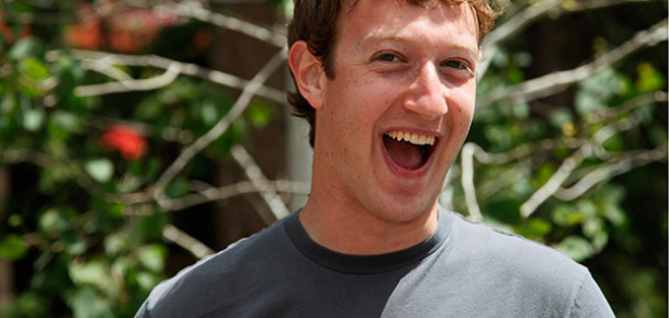 Mark Zuckerberg Yarım Milyar Dolarlık Bağış Yaptı