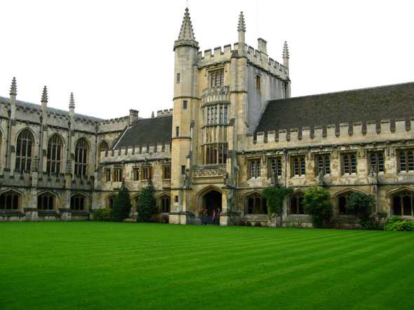 Oxford Üniversitesi