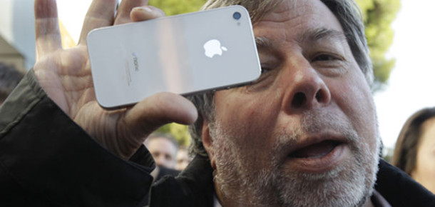 Steve Wozniak: “Apple, iPhone Israrından Vazgeçmeli”