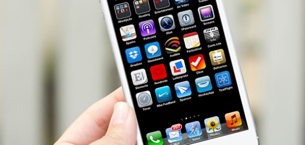 Apple, 6 İnçlik iPhone Modellerini Test Ediyor