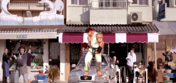 Anadolu Sigorta’dan Street Fighter Göndermeli Reklam: Kaskosuz Sürücüye Aduket Şoku