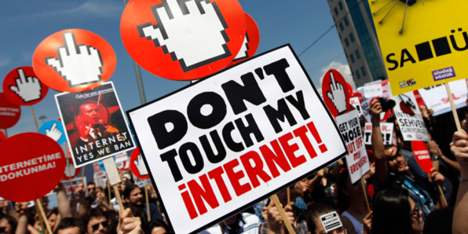 Yürürlülüğe Giren İnternet Yasasına Yurt Dışından Tepkiler Gecikmedi