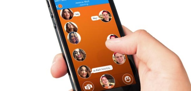 Emoji’ler Yerine Kendi Yüz İfadenizi Kullanabildiğiniz Mesajlaşma Uygulaması: React