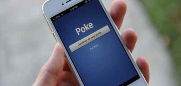 Facebook Poke ve Camera Uygulamalarını App Store’dan Kaldırdı