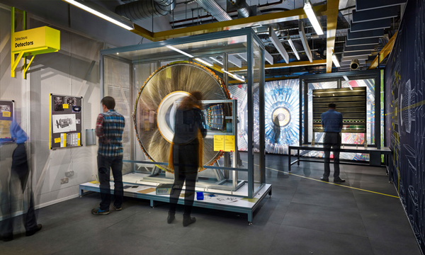 Detector-room.-Collider-exhibition