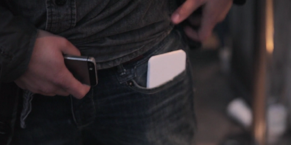 iPhone 6 Plus’ı pantolon cebine sığmayanlara özel cep büyütme servisi