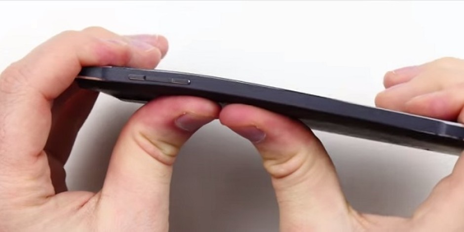 iPhone 6 Plus’ın bükülme gündemi Samsung Note 4’ün bükülme testiyle devam ediyor [video]