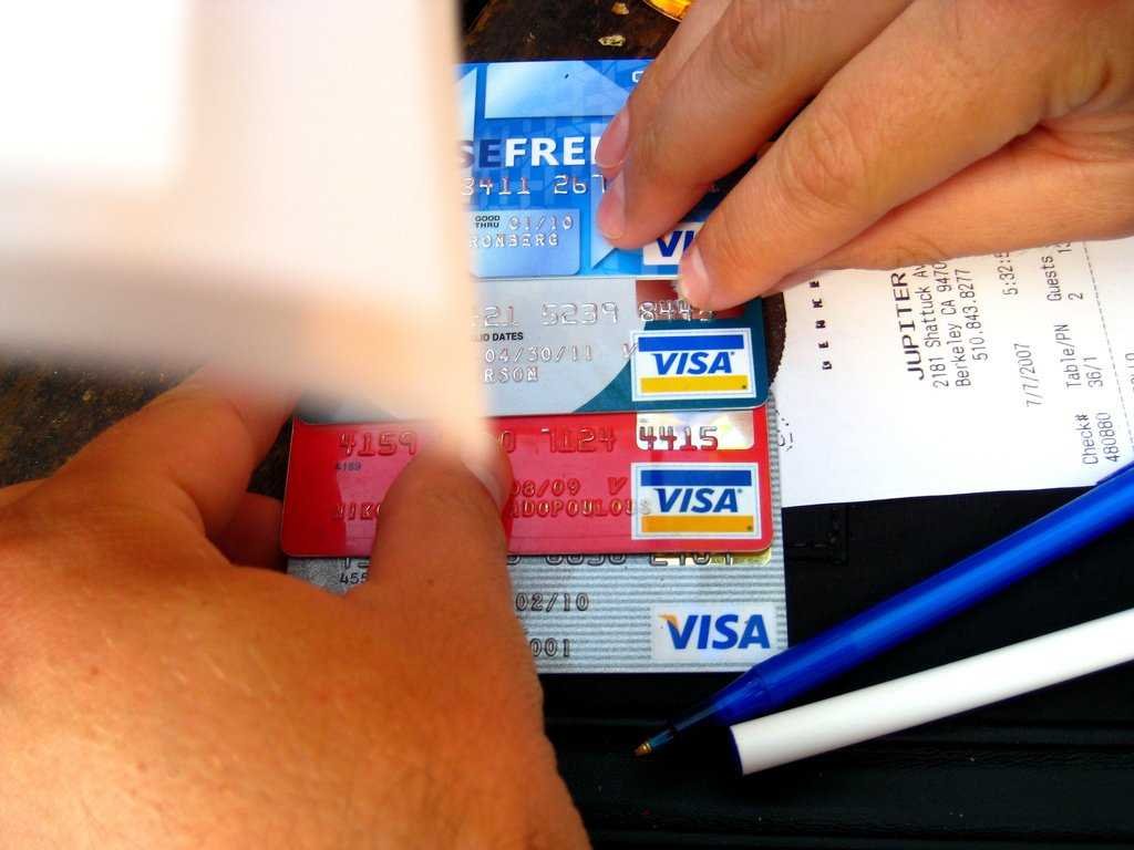 if-you-have-100-credit-card-numbers-and-all-info-how-would-you-make-as-much--possible-in-24-hours-using-only-online-transactions-many-follow-up-questions-of-how-to-get-around-certain-fraud-deterrents-ads-risk-associate