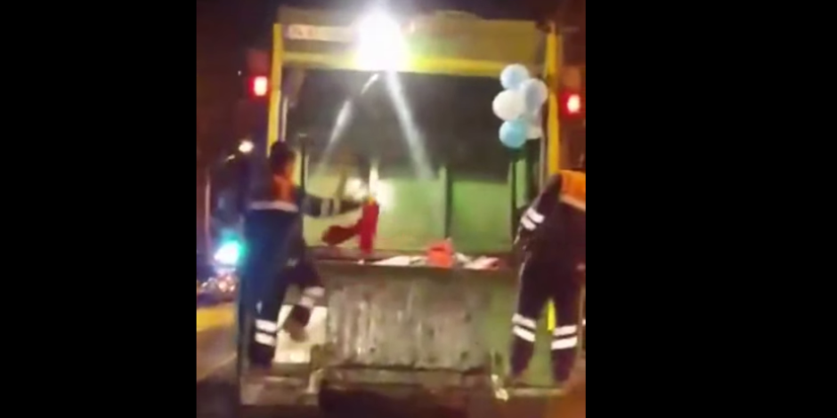 Sosyal medyanın gündemi: Çöp kamyonunun arkasında halay çeken yurdum insanı