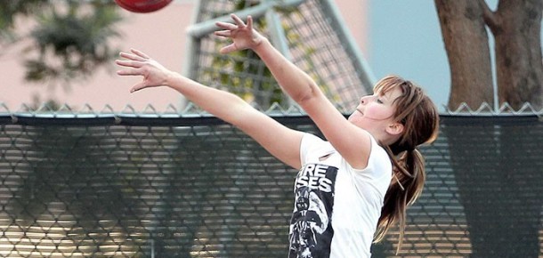 Jennifer Lawrence’ın basketbol oynama karesine 27 efsane Photoshop örneği