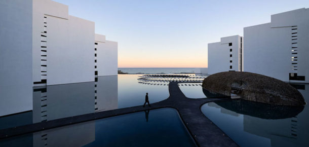 Dünyanın en beyaz ve minimalist tasarıma sahip otelinden 10 harika görüntü