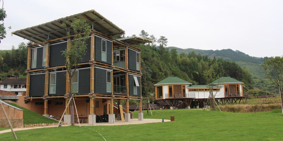 Yeraltı sularını soğutma için kullanan harika bambu ev